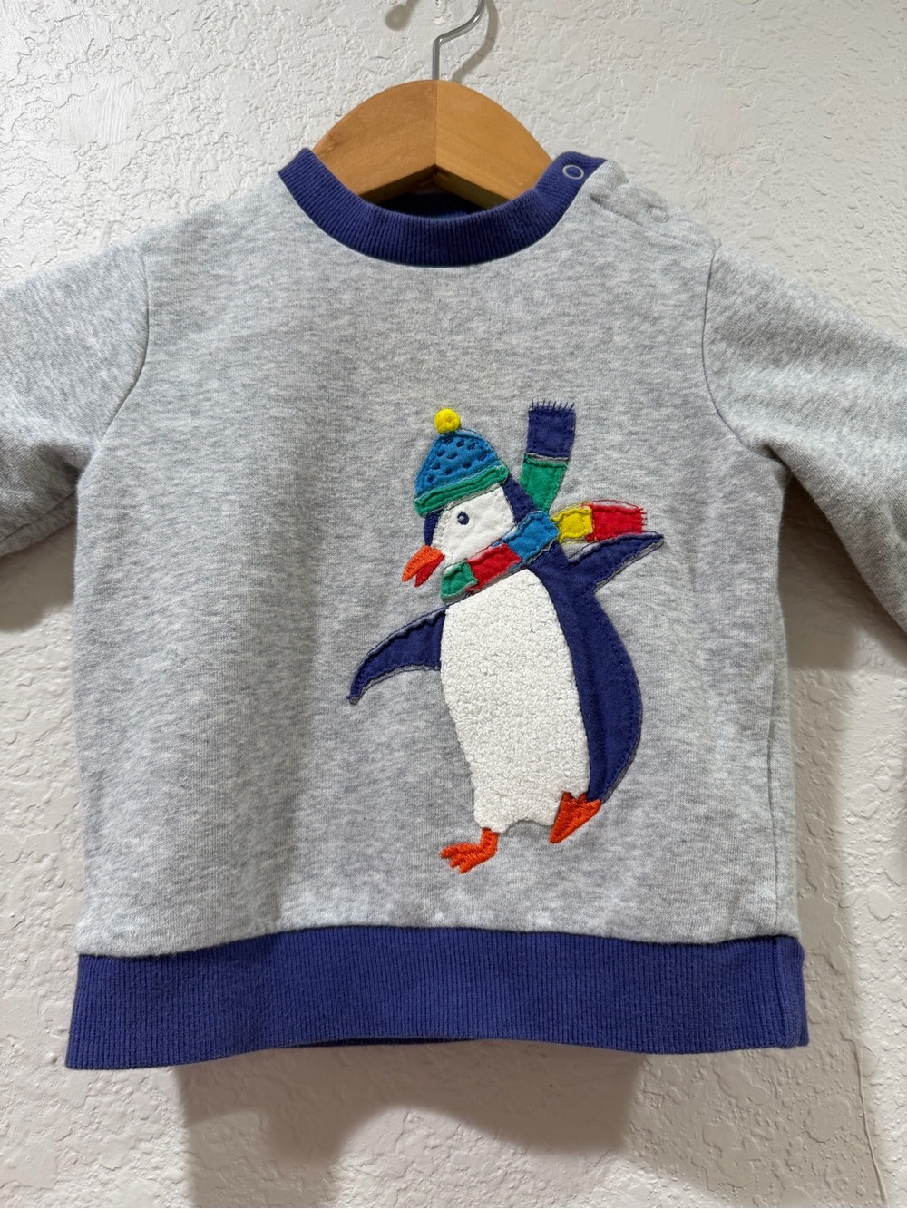 Baby Boden Penguin Appliqué Winter Crewneck Cardigan Sweater Size 9-12 Months